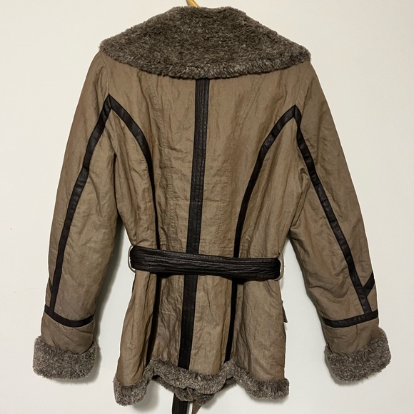 Women’s Olsen Coat size S/M - Picture 2 of 3